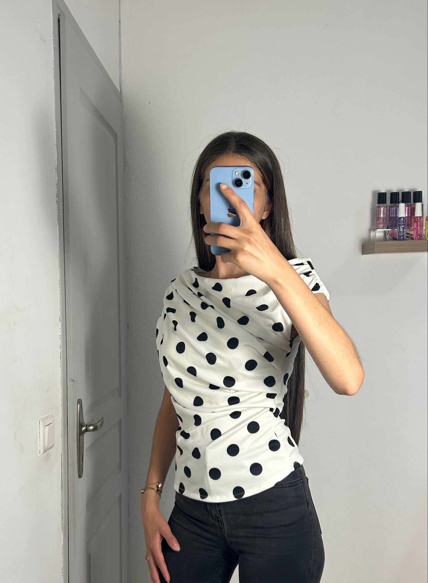 Top a pois plissé asymétrique