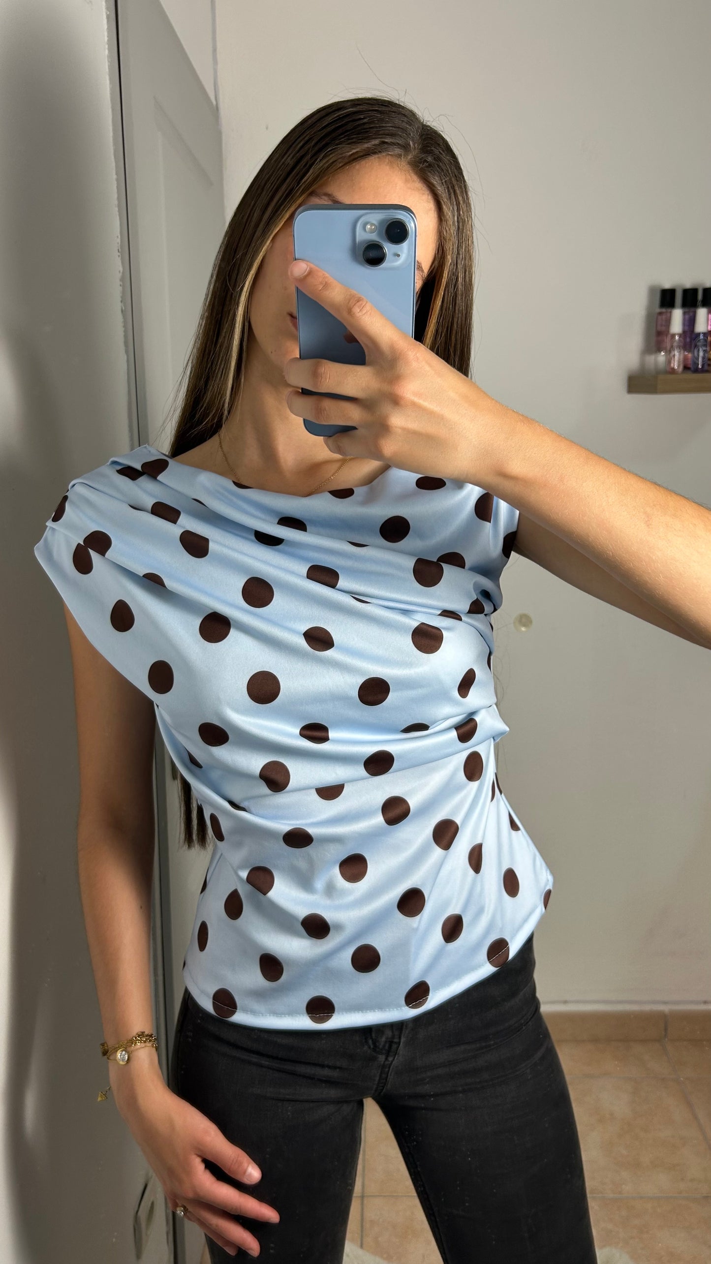 Top a pois plissé asymétrique